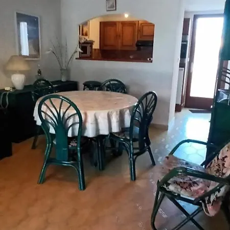 Le Lagon Maison Avec Immense Terrasse - Piscine Partagee Et A 300 M *